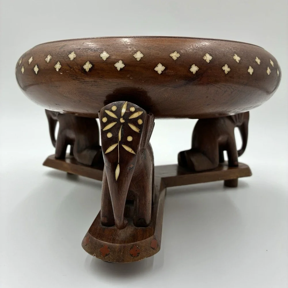 Early 20th Century Hand-Carved & Inlaid Anglo-Indian Bowl on Elephants Base